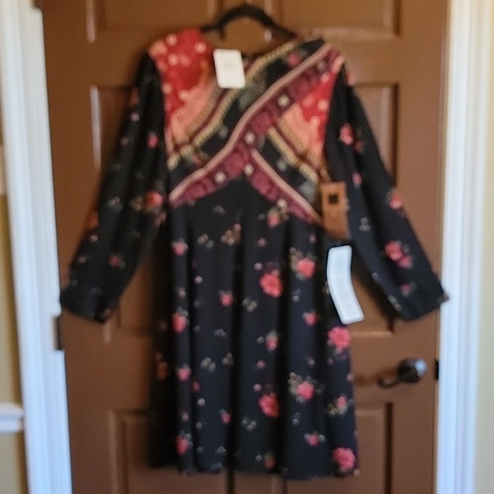 Carole Little-Black print, round neck,long sleeved floral dress Size 14 P NWT.